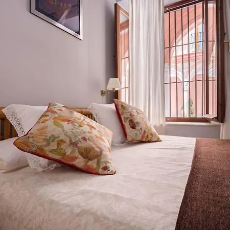 Goyeneta Palace By Valcambre Apartment Sevilla